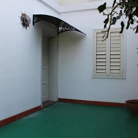 Greenhouse Apartment Mascalucia